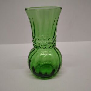 Green Glass Ribbed Swirl Flower Vase Small Cute Decor 6.25" Retro‎ 1970s Vtg